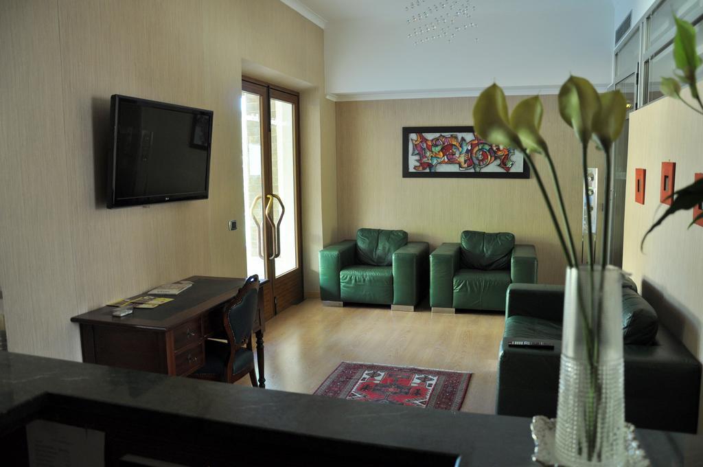 Hotel Fontana Del Re Ariano Irpino Exterior photo