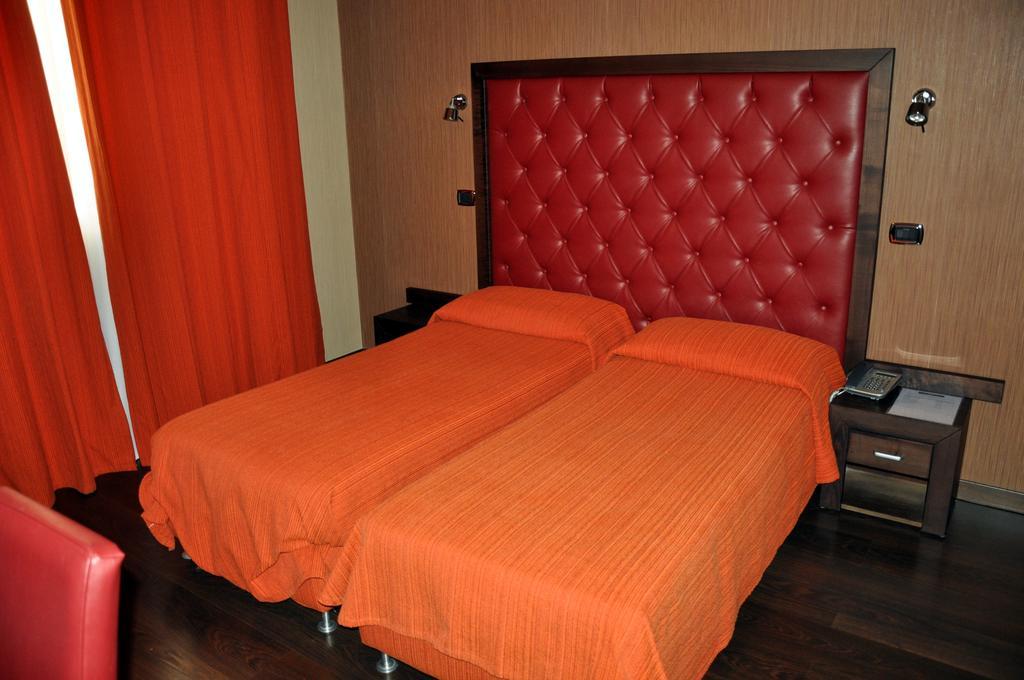 Hotel Fontana Del Re Ariano Irpino Room photo