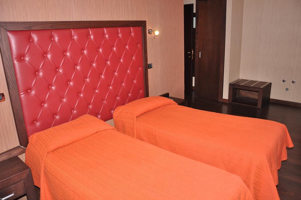 Hotel Fontana Del Re Ariano Irpino Exterior photo