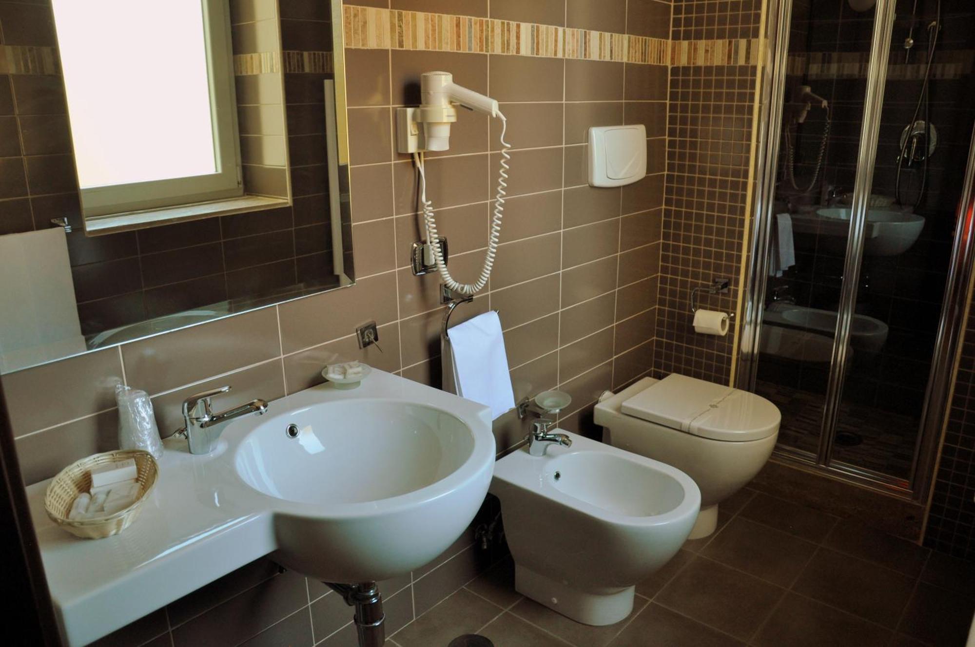 Hotel Fontana Del Re Ariano Irpino Room photo
